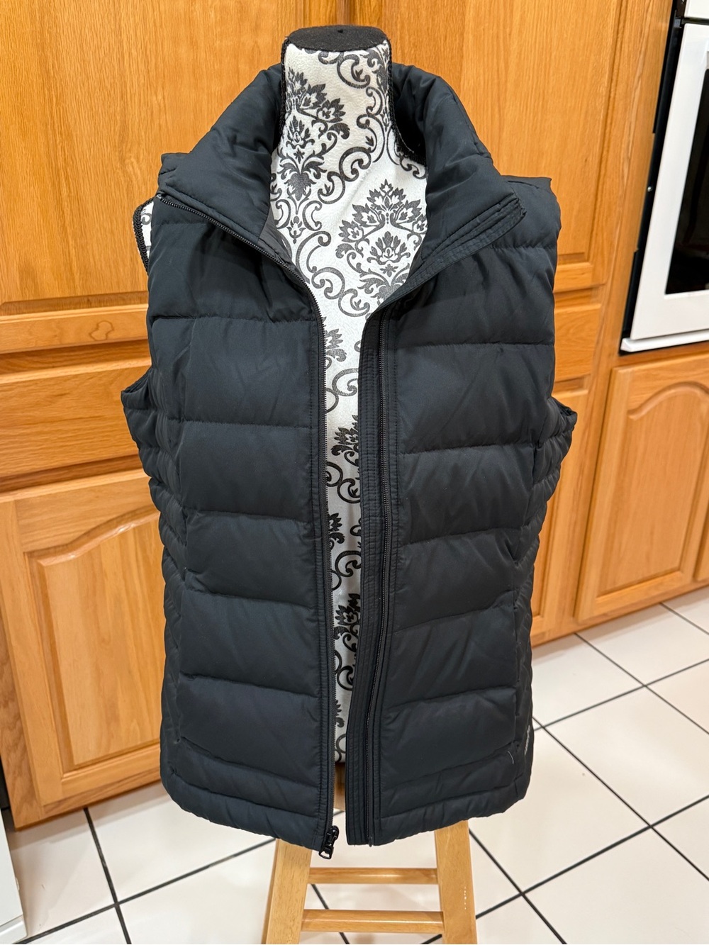 Lands’ End 518678 Black Down Puffer Vest Large 14-16 Lightweight